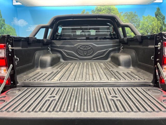 TOYOTA HILUX 4WD 2022