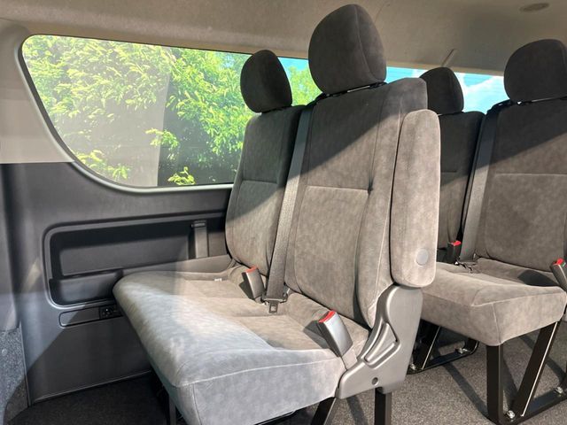 TOYOTA HIACE wagon 2025