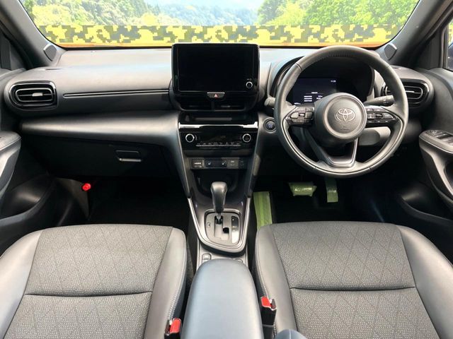 TOYOTA YARIS CROSS 2025