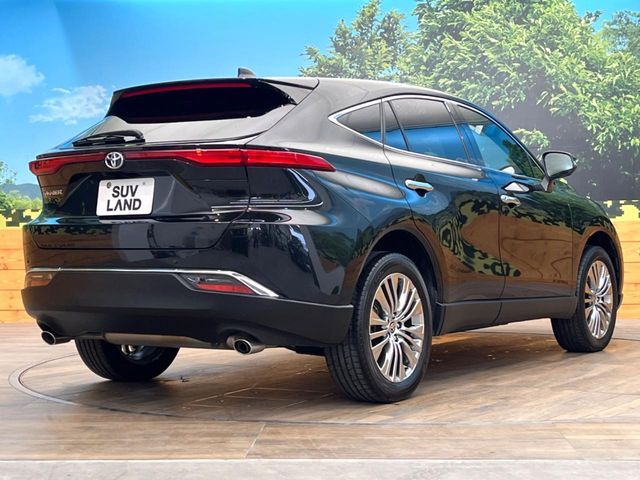 TOYOTA HARRIER 2WD 2022