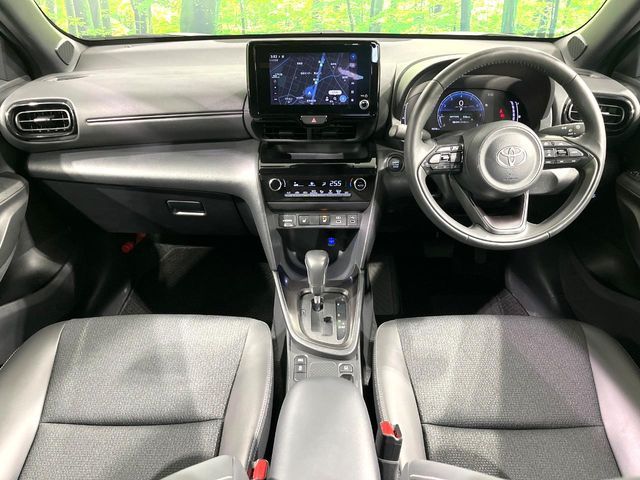 TOYOTA YARIS CROSS 2025