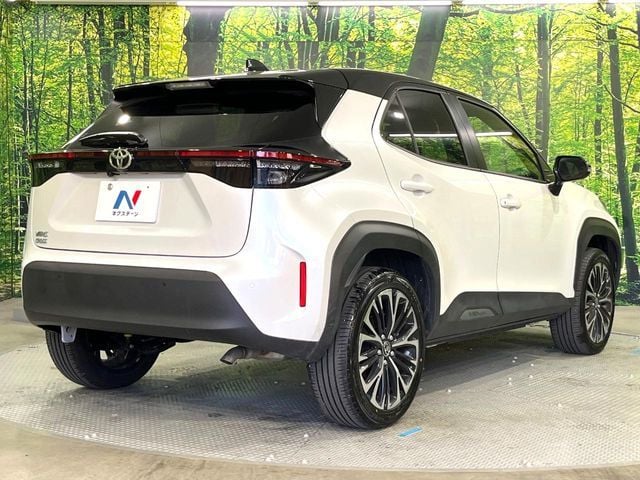 TOYOTA YARIS CROSS 2025