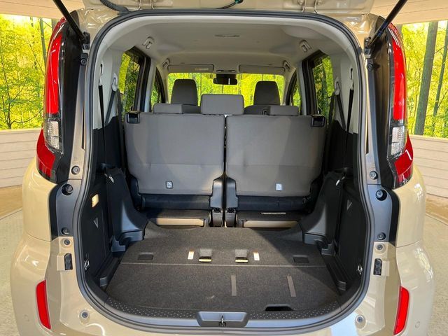 TOYOTA SIENTA HYBRID 2023