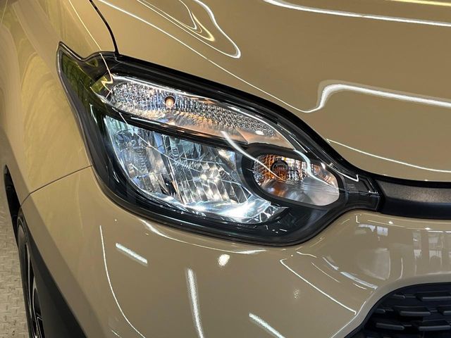 TOYOTA SIENTA HYBRID 2023