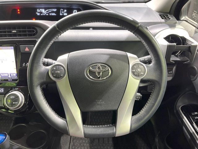 TOYOTA AQUA 2014