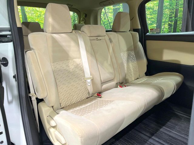 TOYOTA VELLFIRE 2017