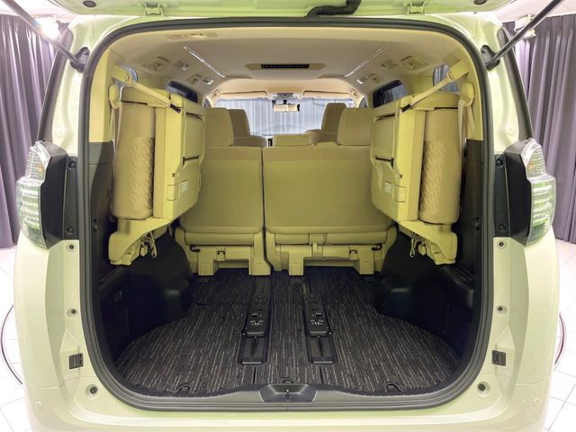 TOYOTA VELLFIRE 2017