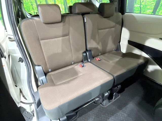 TOYOTA SIENTA HYBRID 2017