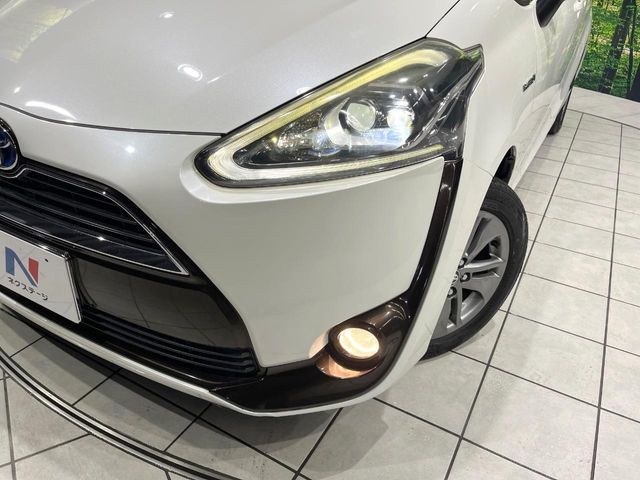 TOYOTA SIENTA HYBRID 2017