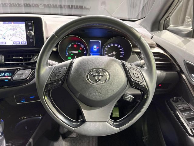 TOYOTA C-HR 2017