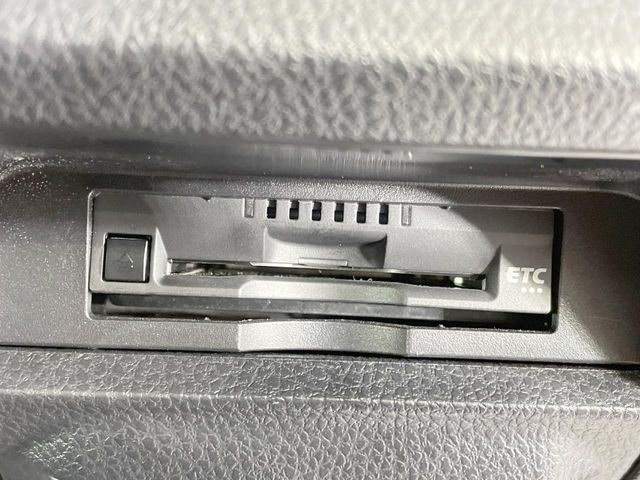 TOYOTA VOXY 4WD 2019