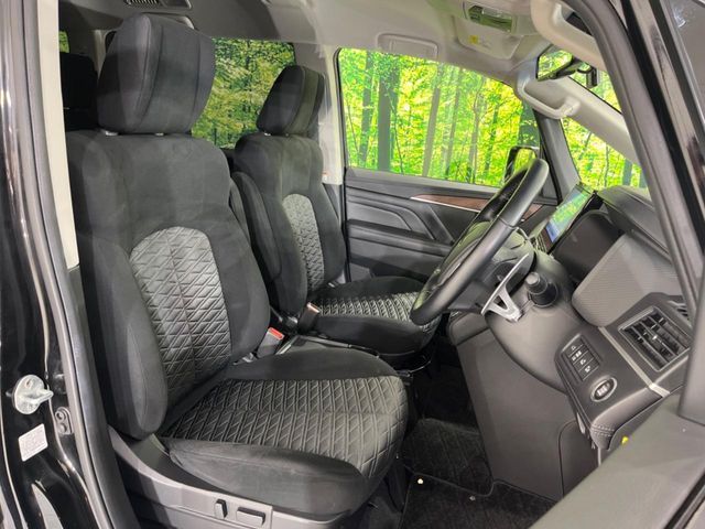 MITSUBISHI DELICA D:5 4WD 2019