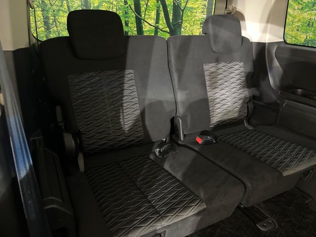 MITSUBISHI DELICA D:5 4WD 2019