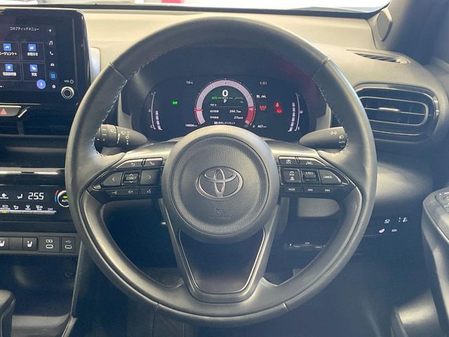 TOYOTA YARIS CROSS 2025