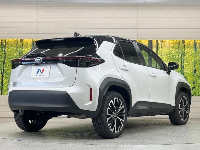 TOYOTA YARIS CROSS 2025