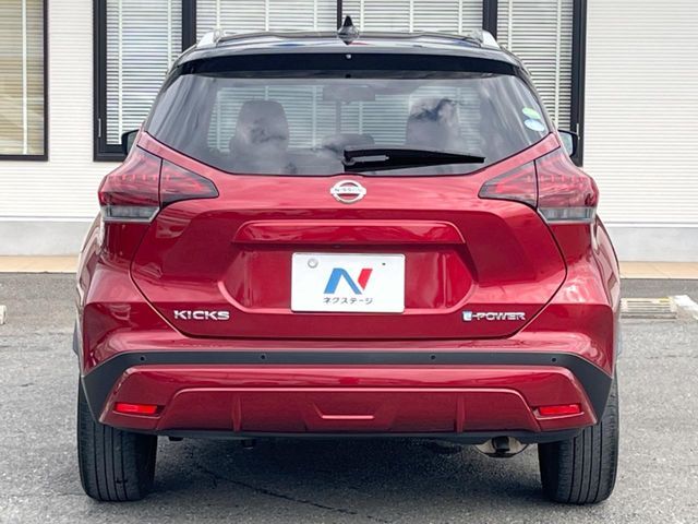 NISSAN KICKS 2020
