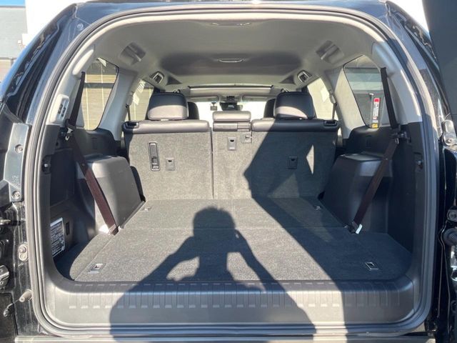 TOYOTA LANDCRUISER PRADO 2023