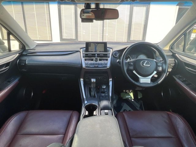 TOYOTA LEXUS NX300h 2014