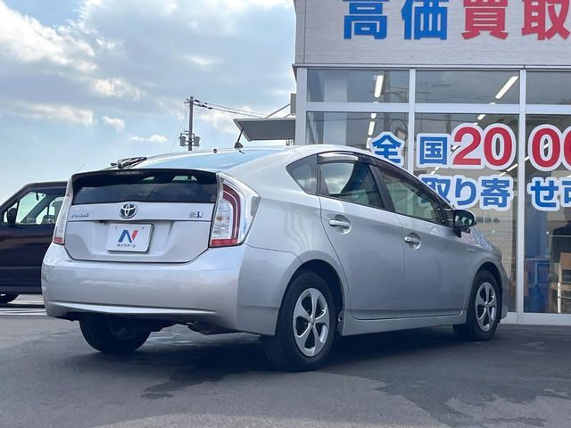 TOYOTA PRIUS 2012