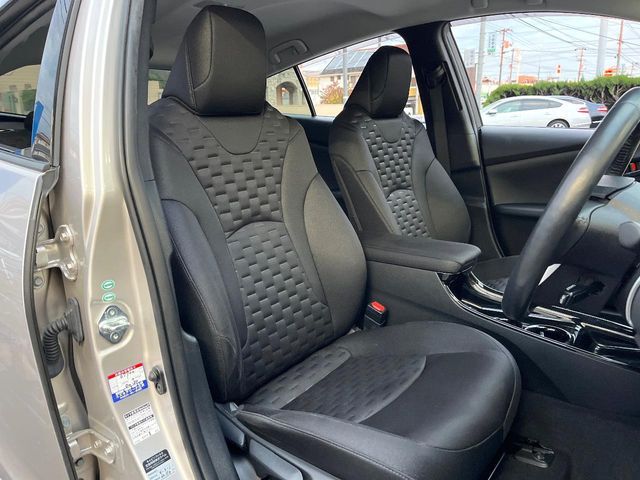 TOYOTA PRIUS PHV 2017