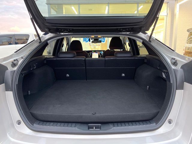 TOYOTA PRIUS PHV 2017