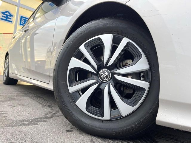 TOYOTA PRIUS PHV 2017