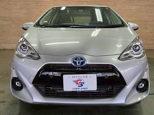 TOYOTA AQUA 2016