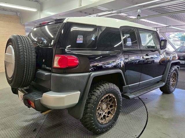 TOYOTA FJ CRUISER 4WD 2017