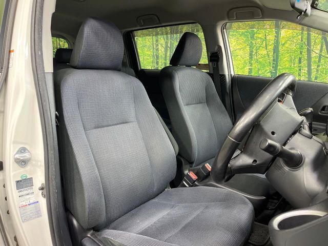 TOYOTA SIENTA HYBRID 2017