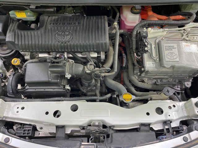 TOYOTA SIENTA HYBRID 2017