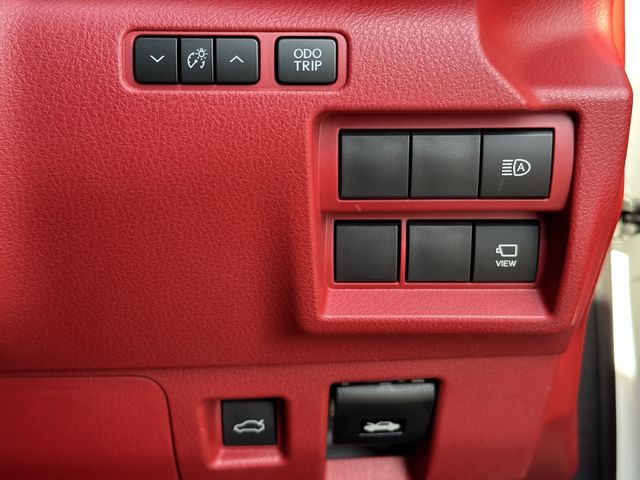 TOYOTA LEXUS IS350 2021