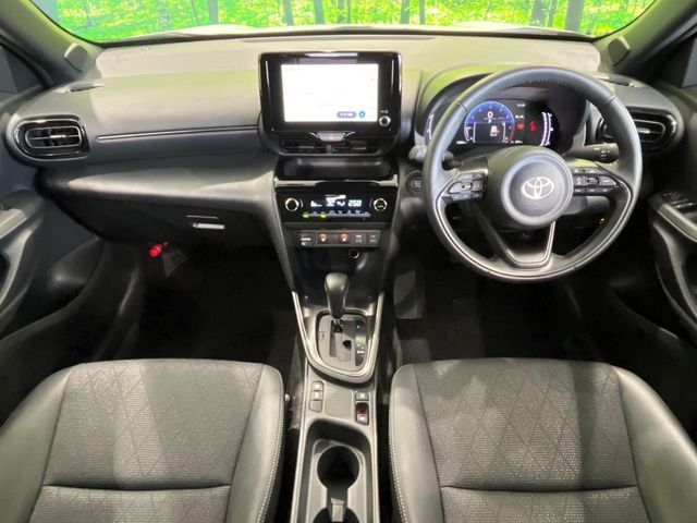 TOYOTA YARIS CROSS 2025