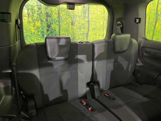 TOYOTA VOXY HYBRID 2021