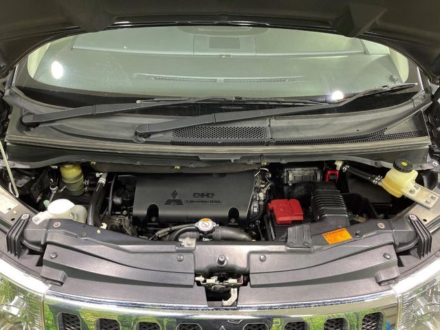 MITSUBISHI DELICA D:5 4WD 2014