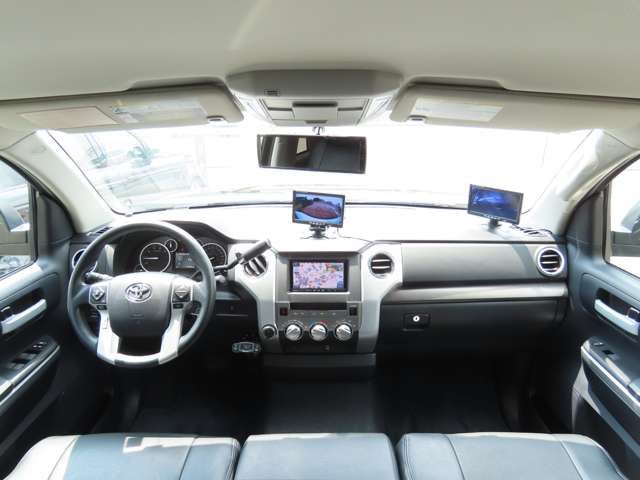 TOYOTA TANDORA 2WD 2014