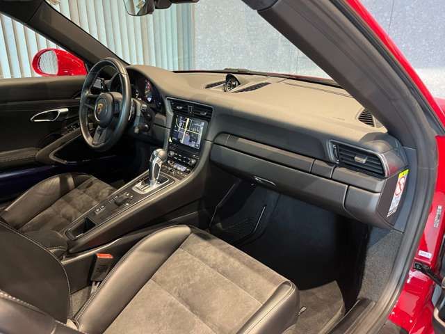 PORSCHE PORSCHE 911 2019