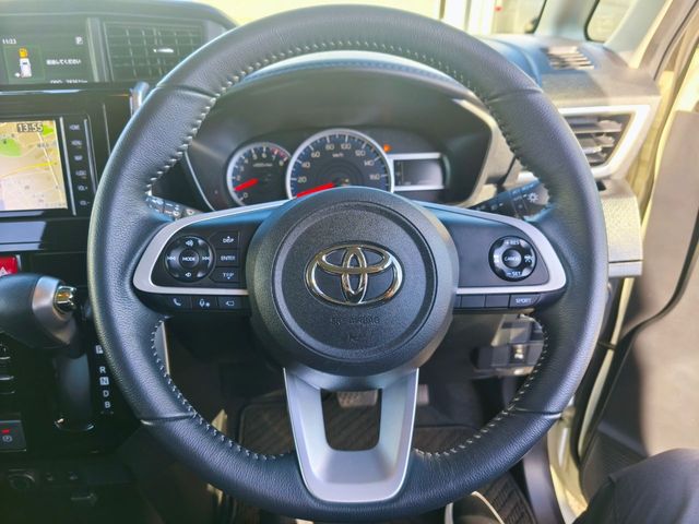 TOYOTA ROOMY 2021