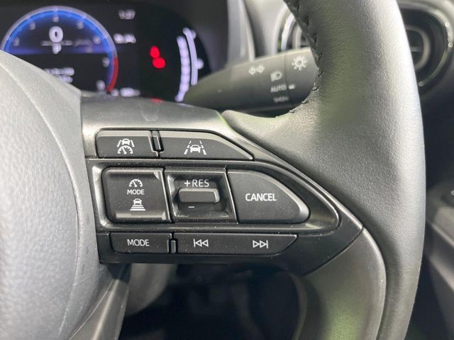 TOYOTA YARIS CROSS 2025