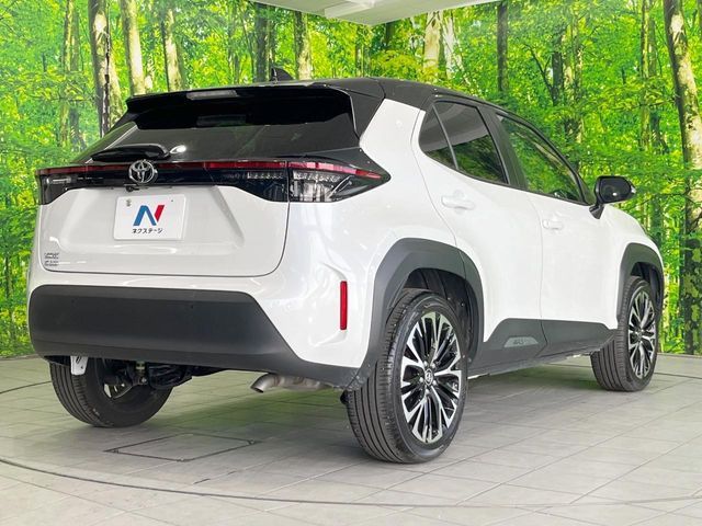 TOYOTA YARIS CROSS 2025