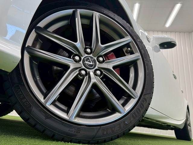 TOYOTA LEXUS IS300h 2014