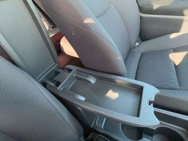 TOYOTA YARIS CROSS HYBRID 2024