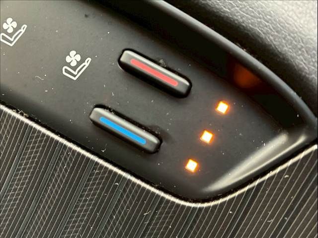 TOYOTA HARRIER HYBRID 2021