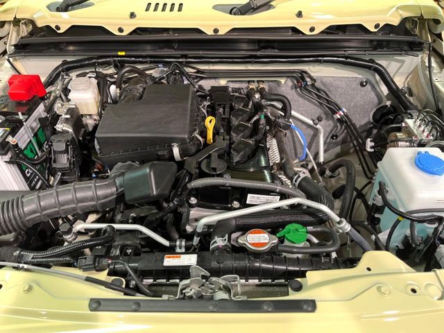 SUZUKI JIMNY NOMADE 2025