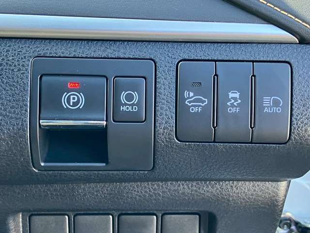 TOYOTA HARRIER HYBRID 2019