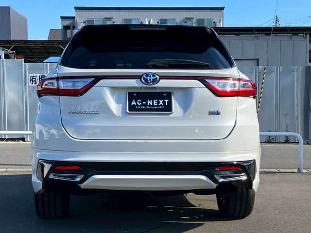 TOYOTA HARRIER HYBRID 2019