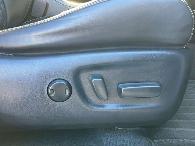 TOYOTA HARRIER HYBRID 2019