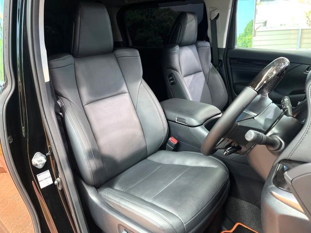 TOYOTA ALPHARD 2022