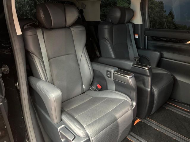 TOYOTA ALPHARD 2022