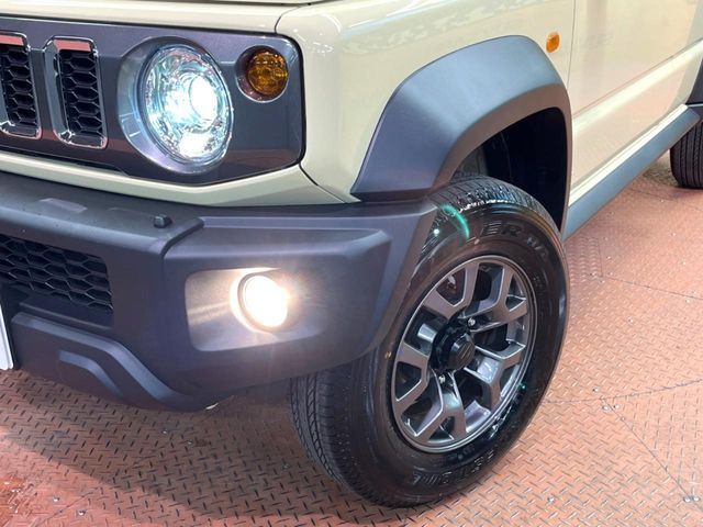 SUZUKI JIMNY NOMADE 2025