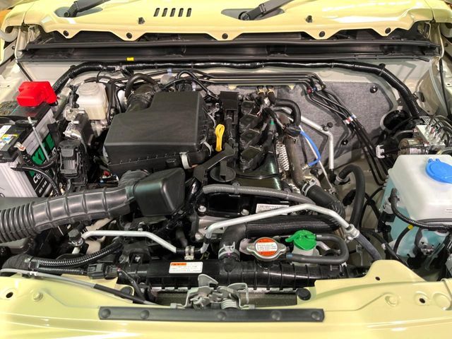 SUZUKI JIMNY NOMADE 2025